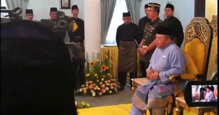 国阵9议员缺席玻大臣宣誓礼　拉惹大表不悦