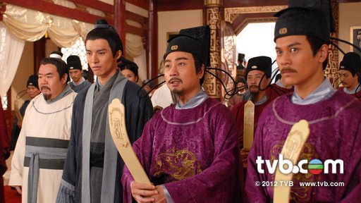 李天翔（右1）在《盛世仁杰》里饰演黎耀祥的堂弟武三思。