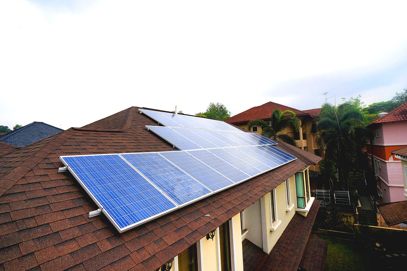 Plus Xnergy预计在第一年替2000户住家安装太阳能系统，而第二年将增加至5000户。这也响应了政府在今年稍早推出的NEM 3.0 Rakyat计划，鼓励消费者和家庭用户采用太阳能解决方案。
