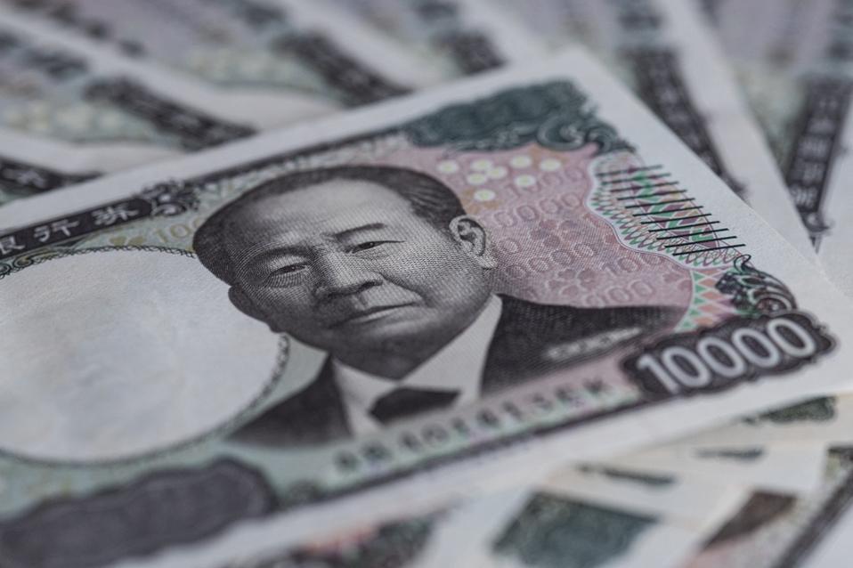 日本举行20年期公债招标，创下有记录以来最强劲需求，主要是较高的殖利率，吸引国内投资者重新进场。（法新社档案照）
