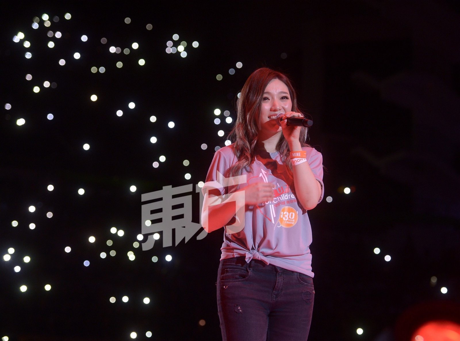 第一次参与《饥饿30》活动的阎奕格在现场演唱《也可以》和新歌《我有我自己》。