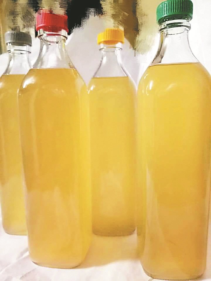 市面上许多家庭主妇自酿出售的黄酒，都是属于非法的私酿酒。