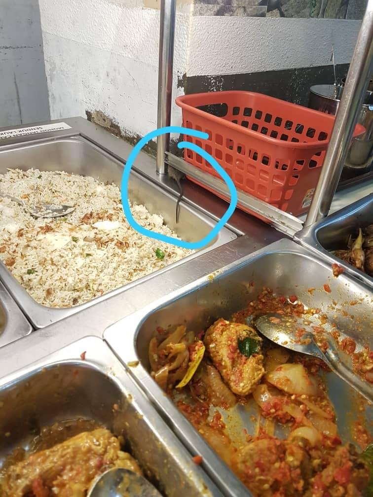 网上流传一张老鼠出现在餐厅的照片，有网民指有关地点位于新山班兰医院餐厅。（照片取自面子书）
