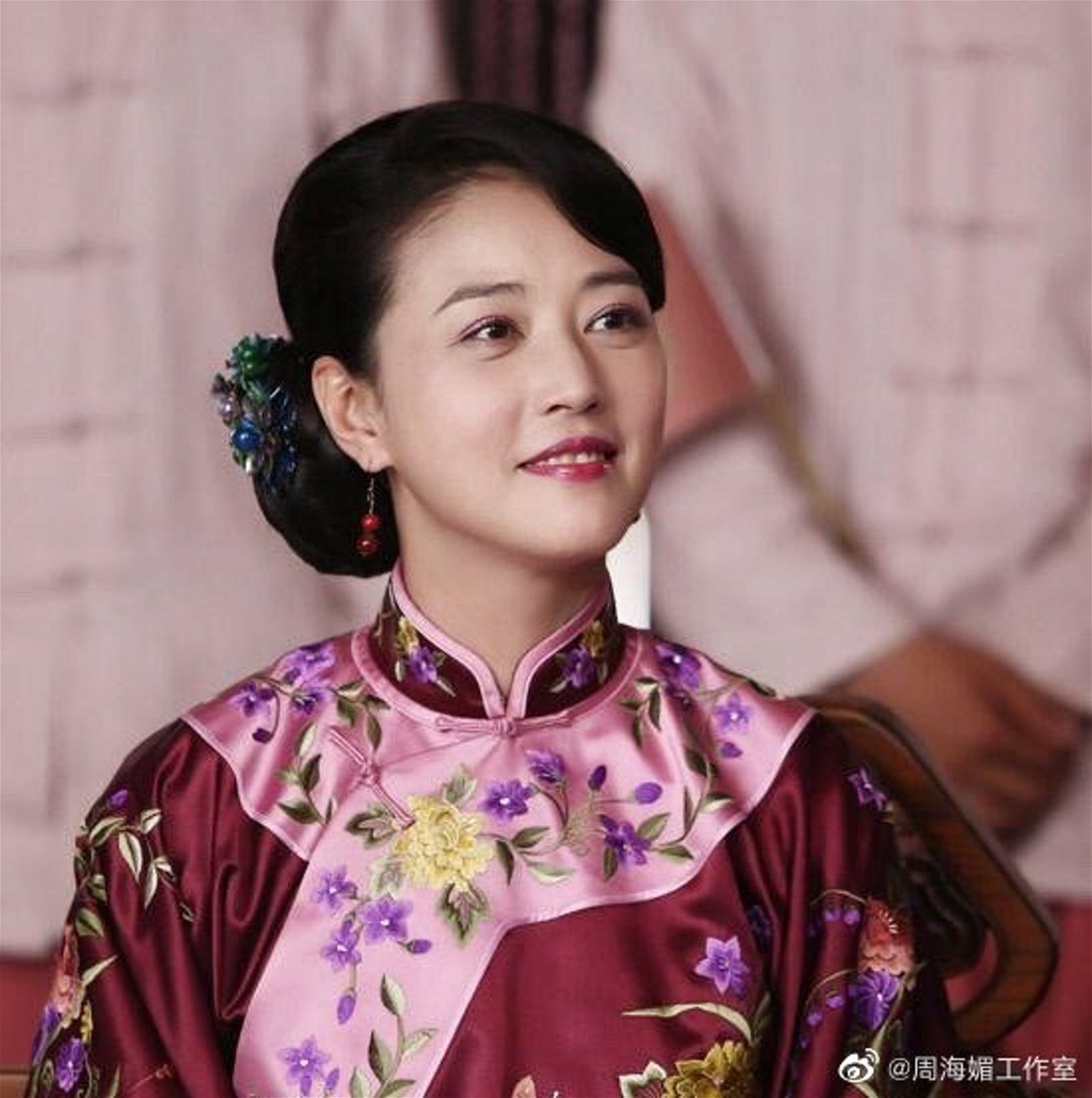 移居北京多年的周海媚也有参演中国剧。
