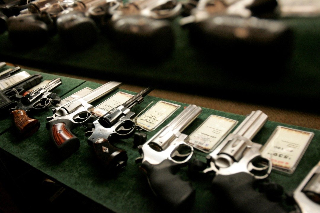 泰国黑枪泛滥，据数据表明，目前泰国共有400万把以上的未注册私枪。（路透社示意图）