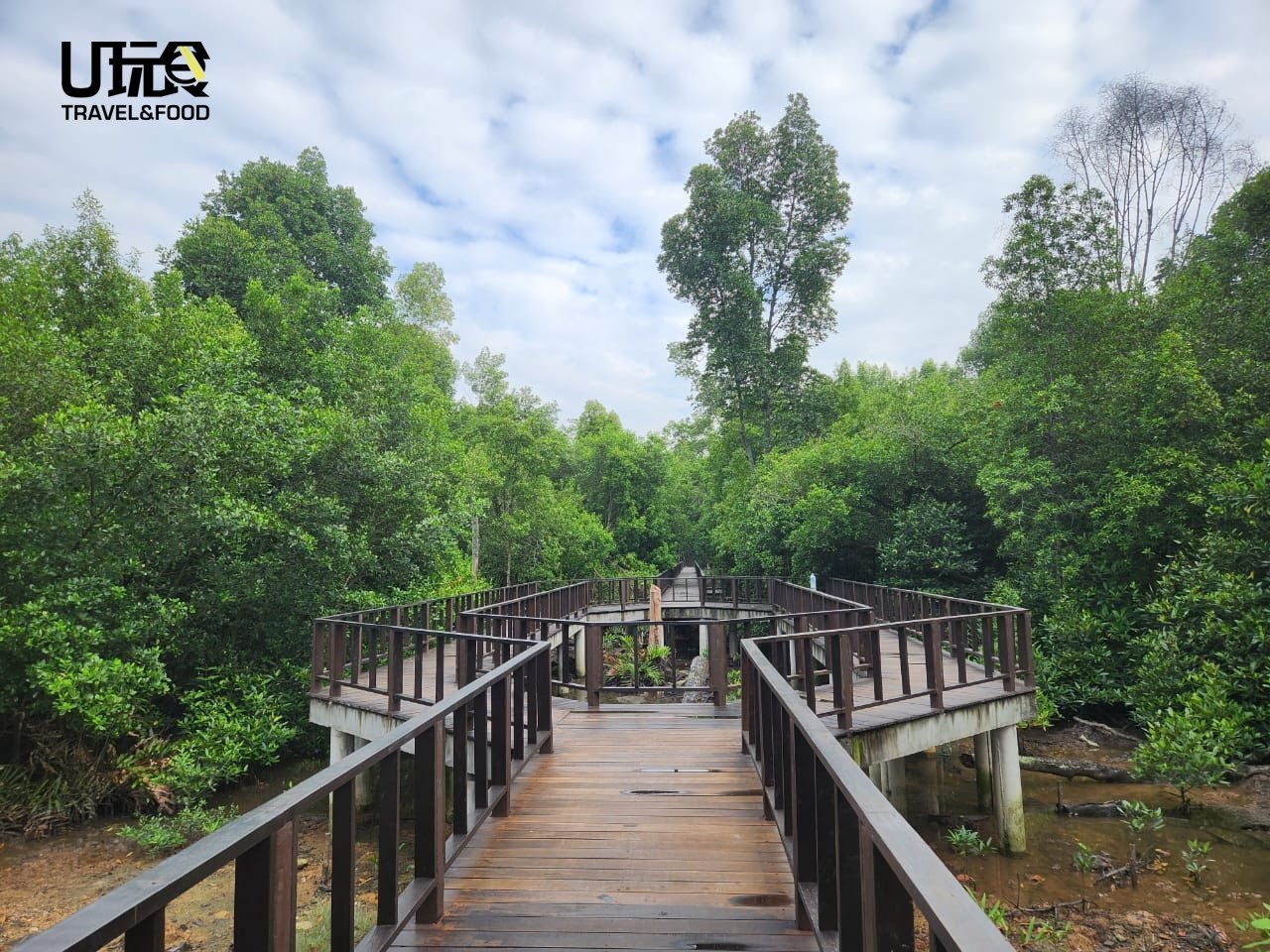 巴生红树林公园（Mangrove Point）7月26日正式对外开放，是巴生新兴的旅游景点。