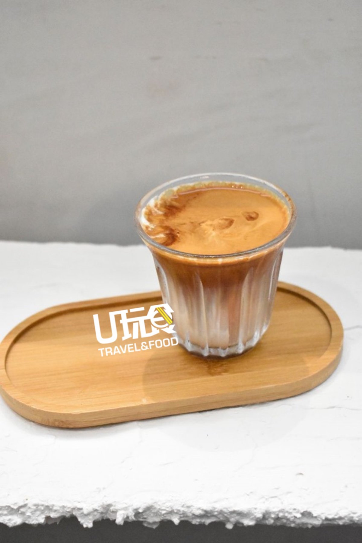 “Dirty White”咖啡是HIritsu的招牌饮品。