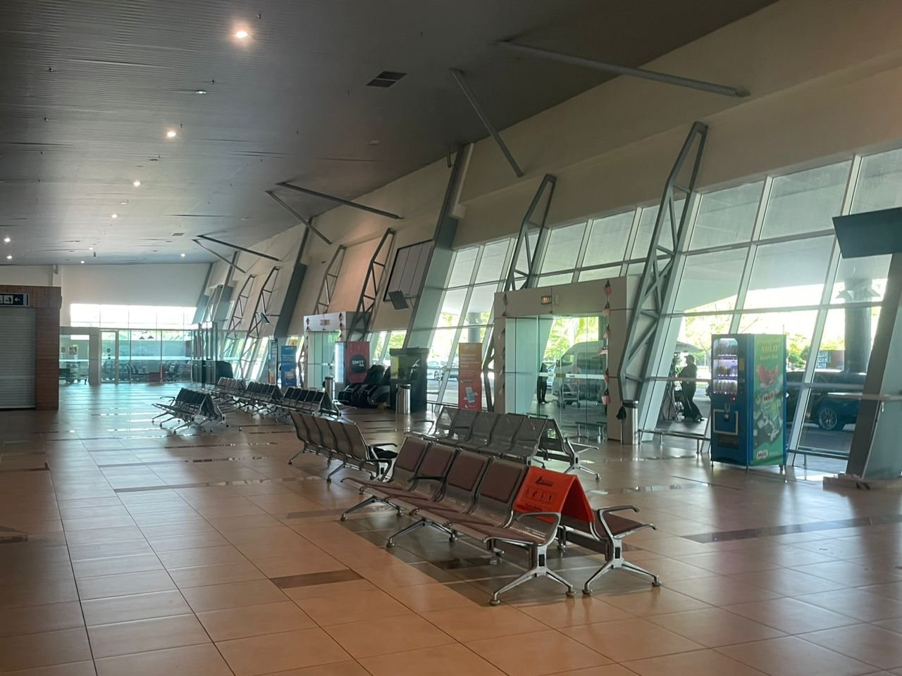 自再有航空公司取消航线后，马六甲峇株安南国际机场一片冷清。
