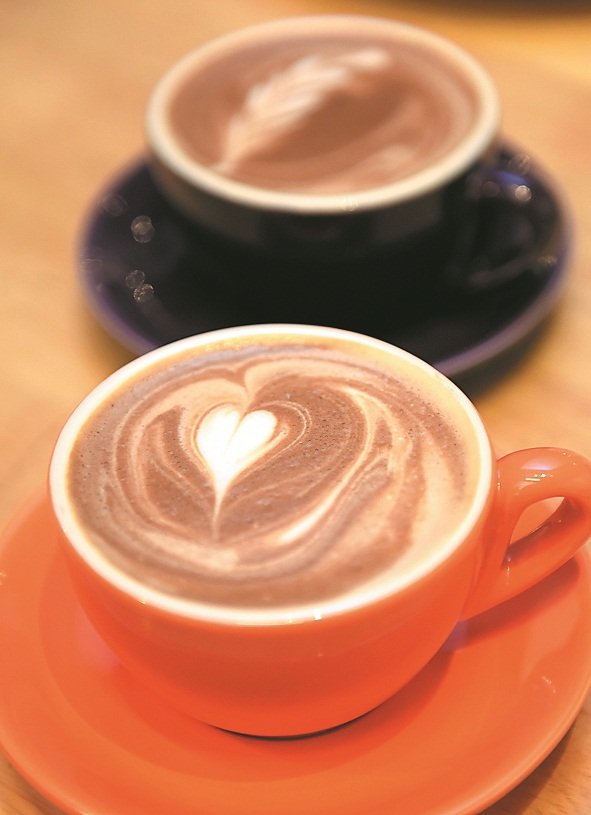 混合4种咖啡豆泡成的摩卡咖啡，浓郁口感加上适度的甜味，不禁令人心旷神怡。
