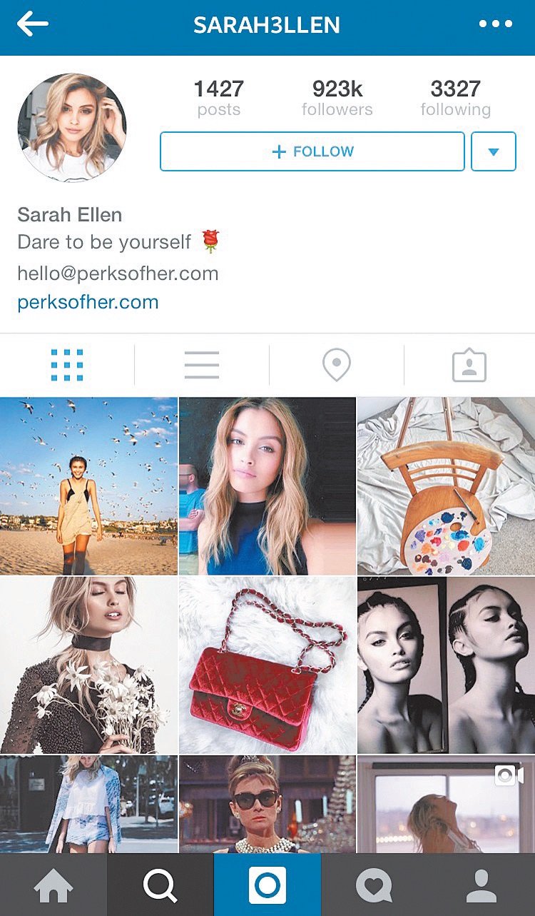 如今，莎拉在个人面子书和Instagram均有超过90万粉丝追踪。
