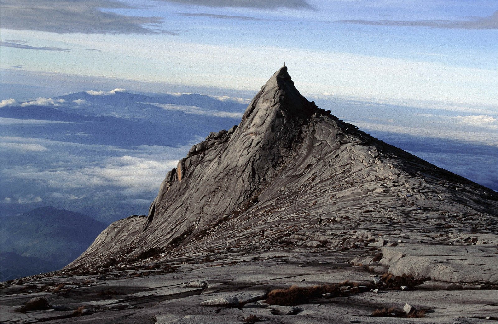 沙巴神山被誉为东南亚第一高峰。（图取自大马观光局）