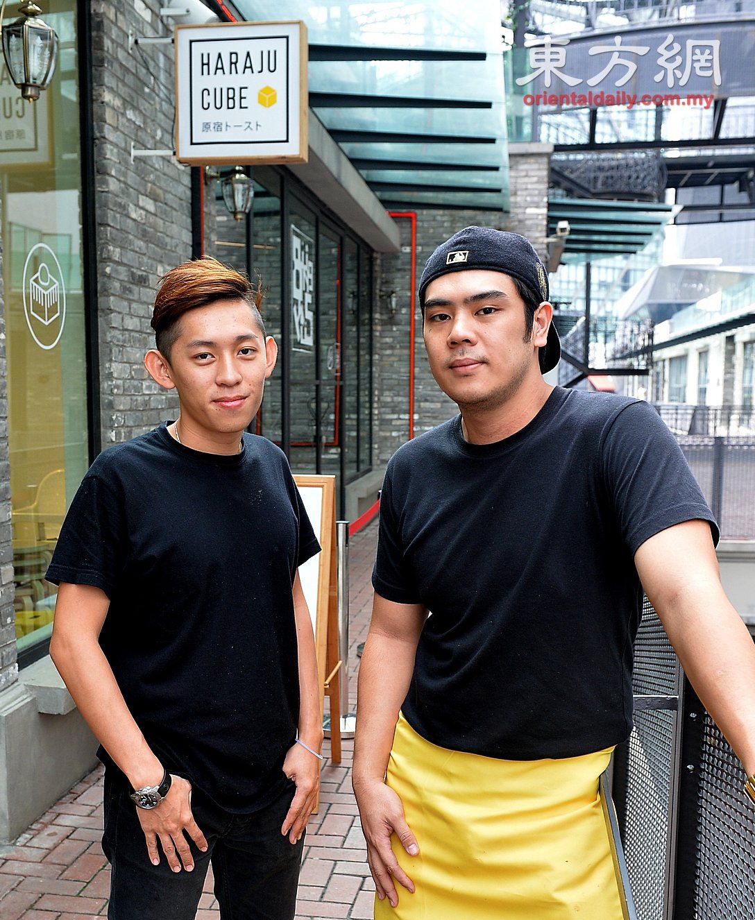 蜜糖土司店Haraju-Cube创办人王进业（左）和福理大地。