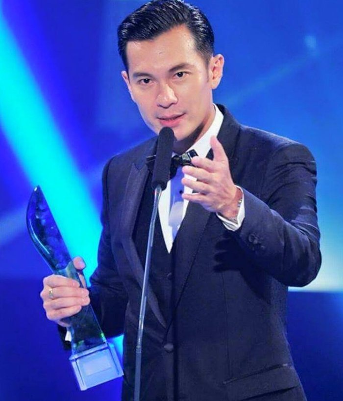 陈泓宇在今年的《红星大奖》拿下入行13年以来的第一座“最佳男主角”。
