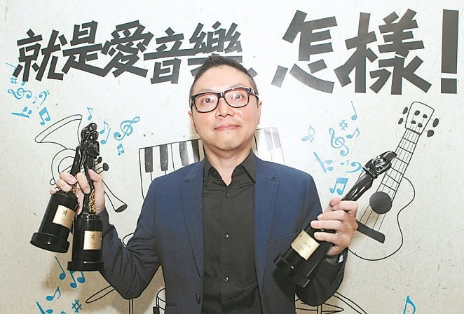 人称彭学斌为“大马音乐的校长”，其20年创作生涯里，拿奖无数，写歌捧红张智成、梁静茹等歌手。