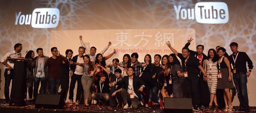 明讯广告创作团队横扫4项大马YouTube广告奖，成为首届颁奖礼的大赢家。左1为沙吉特西华纳丹。