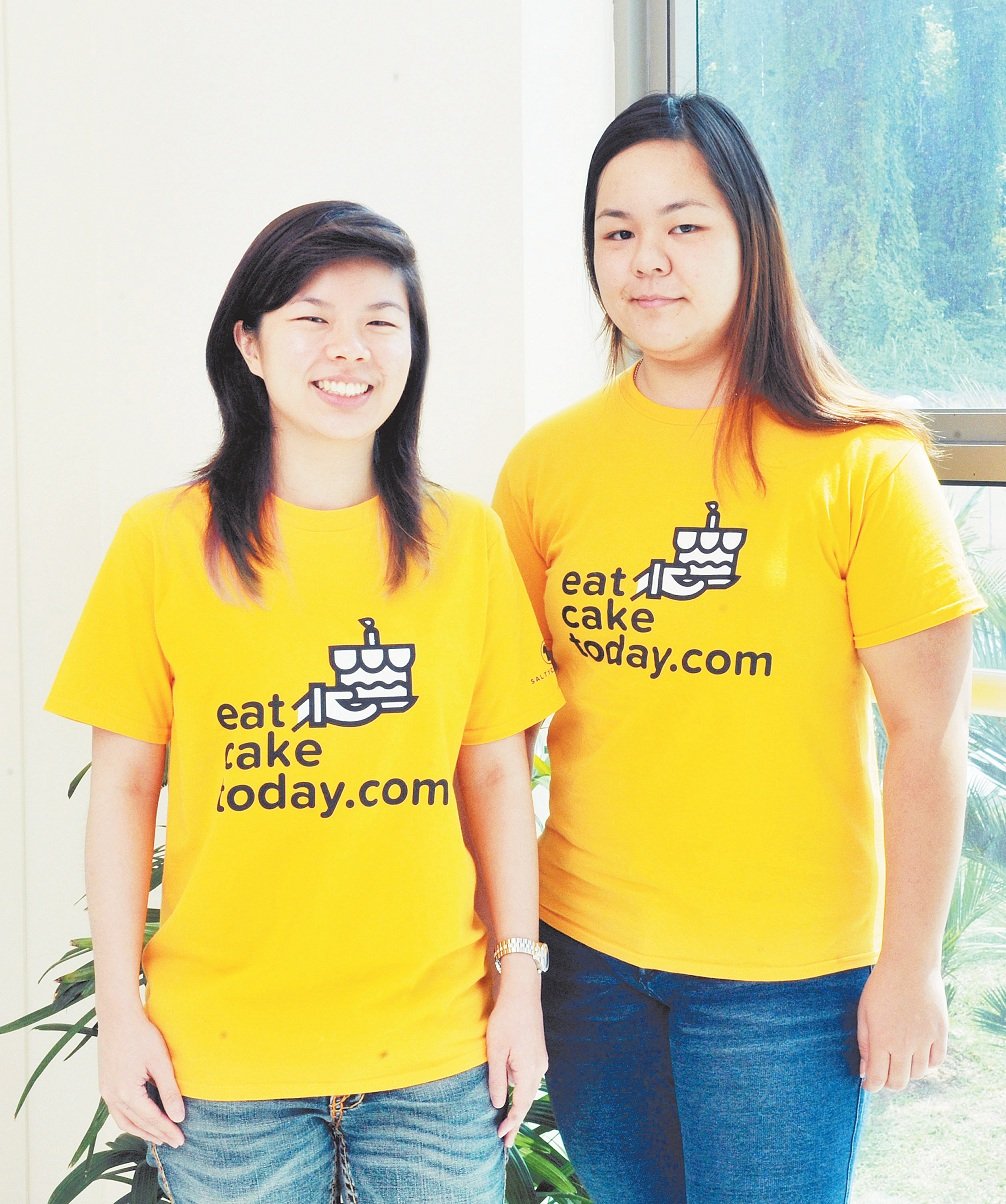 陈素依（左）和陈淑莲是相识多年的朋友，如今她们共同经营Eatcaketoday，让本地新型创业的类别更为丰富！
