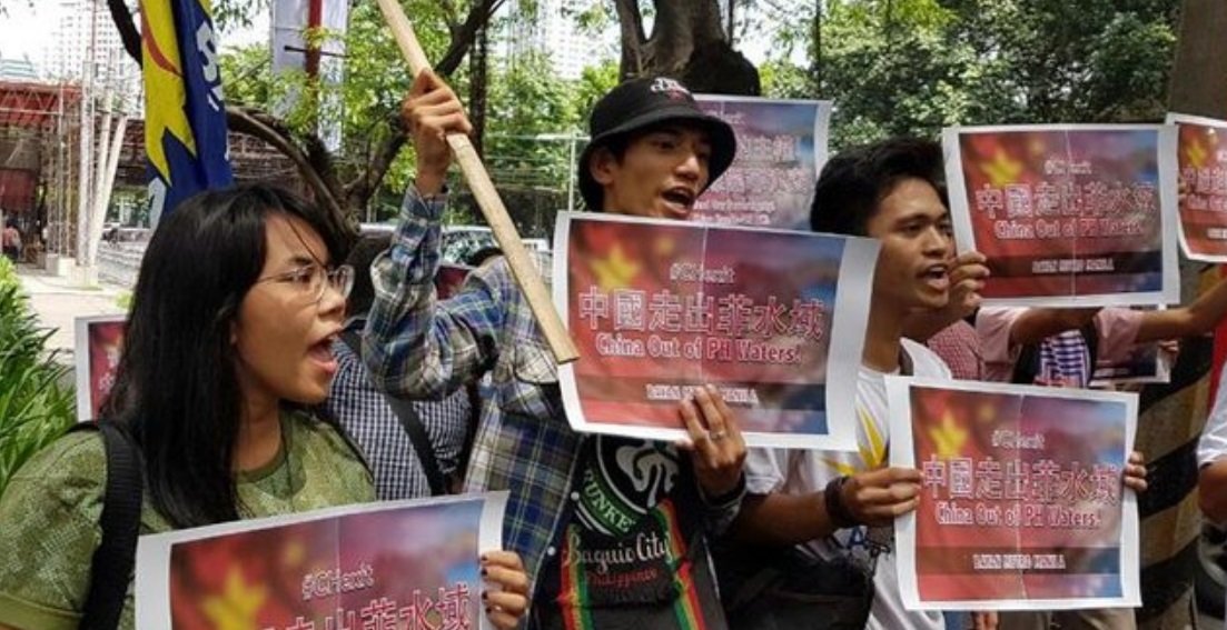 菲律宾民众昨示威要中国退出西菲律宾海。