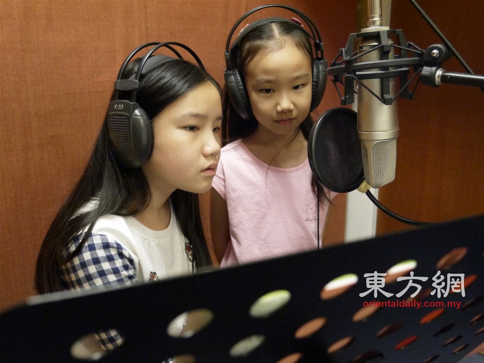 上个月“大器学堂”举办儿童配音员工作坊，小朋友进入录音室，体验担任配音员的乐趣。
