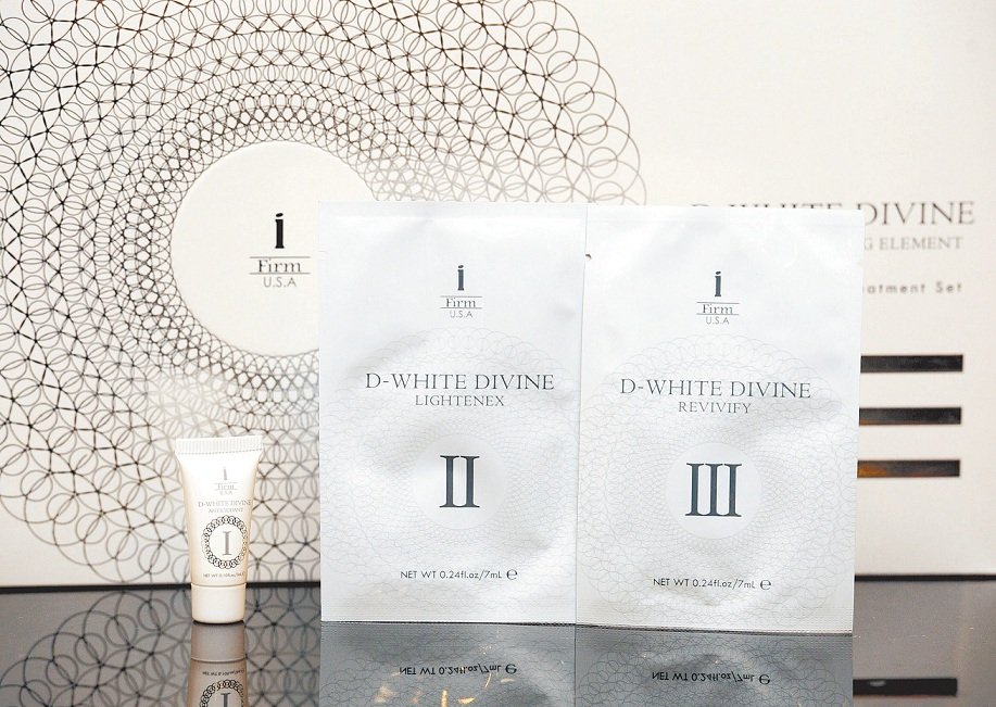 I-Firm D-White Divine备有3项产品，包括抗氧精华与两款面膜。