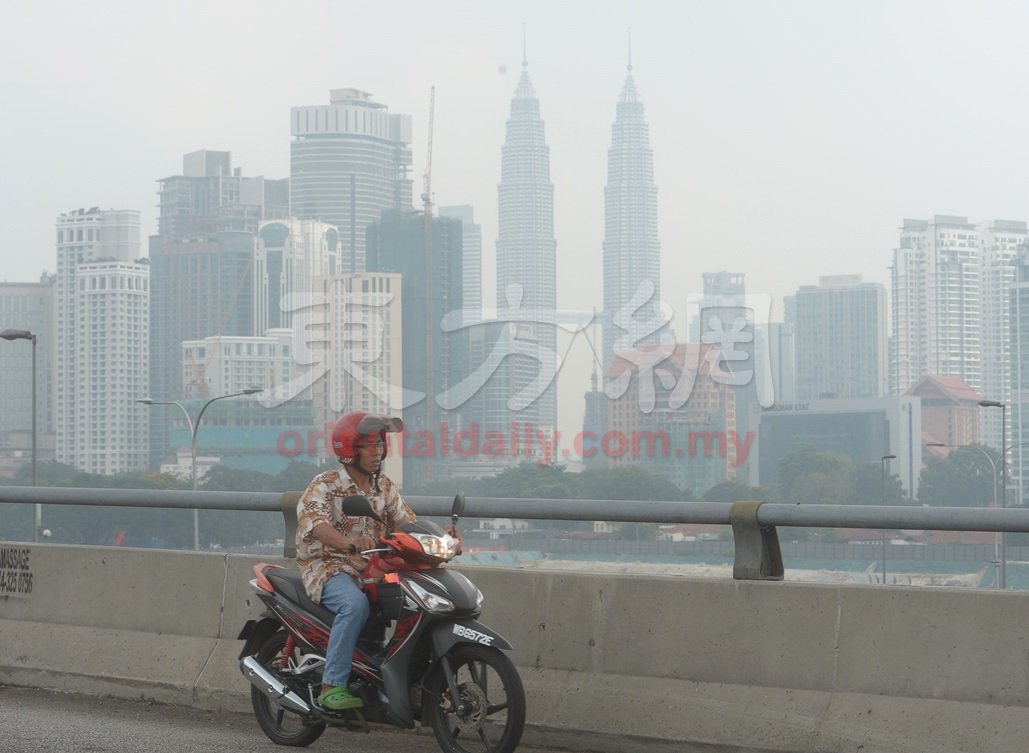 吉隆坡地区因高温导致臭氧污染。（摄影：陈启新）