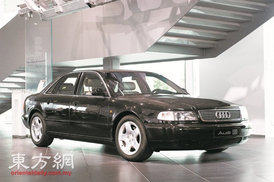 【1993】奥迪在1993年于东京车展亮相的概念车“Audi Space Frame”。这是品牌以铝合金车壳展现豪华房车轻量化的高度成就，更是奥迪奠定了豪华房车追上科技时代脚步的成品结晶。