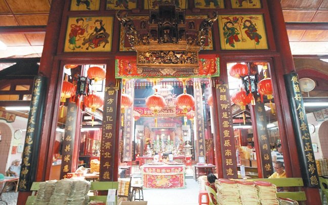 吉隆坡仙四师爷庙拥有逾150年历史，如今正著手准备向文化遗产局申遗。