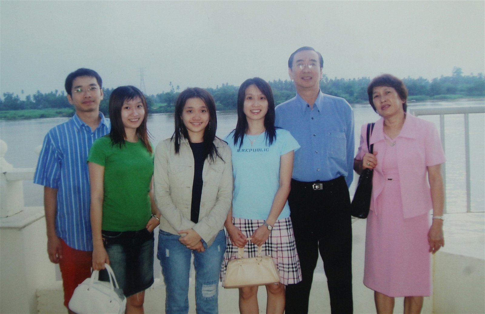 林雄高育有4名子女，其中3名孩子都在大学任教，可说是 继承父业了。
