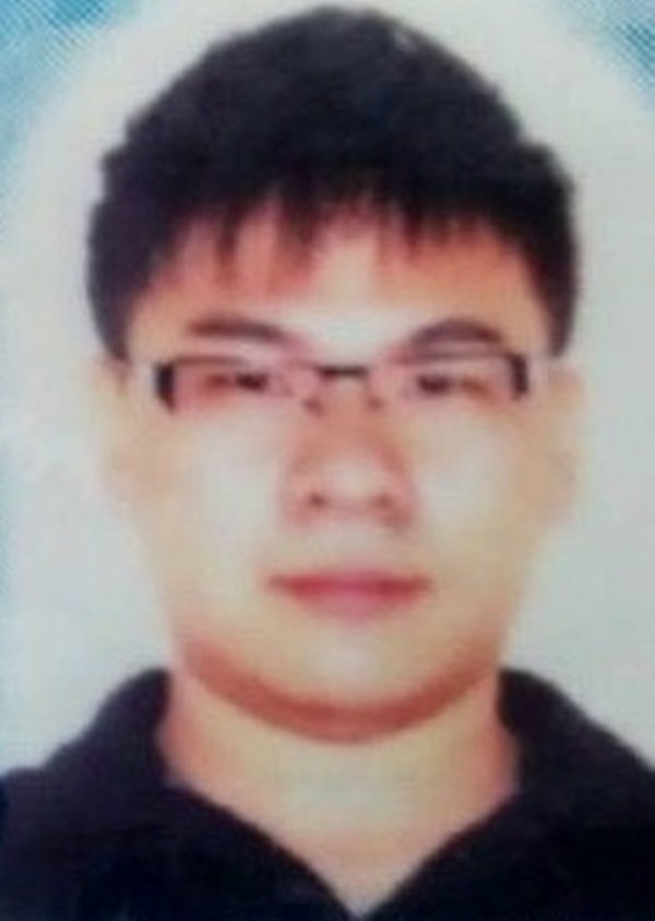 刘俊良于周一晚被发现毙命在购物广场外，相信是从高处坠下。