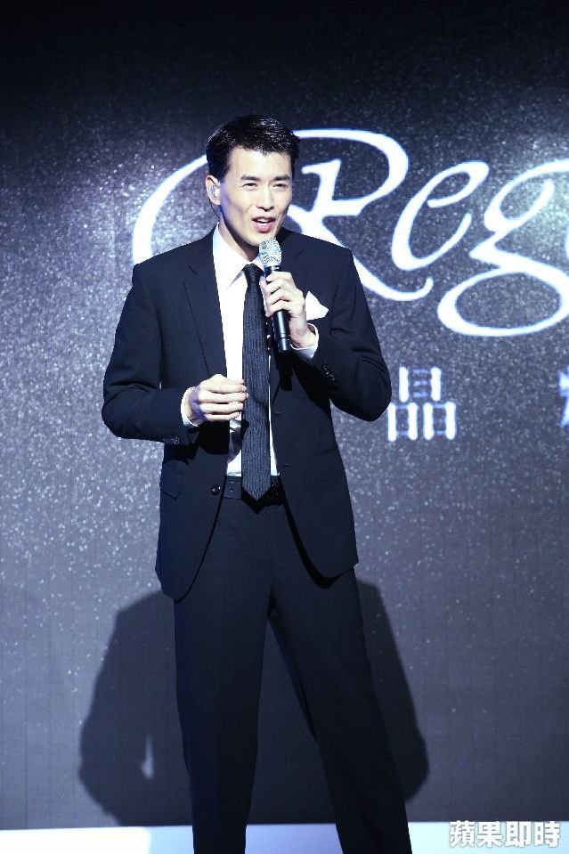 杨仁沛常受邀在私人晚宴献唱。
