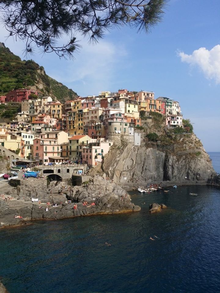 前年到意大利旅行，郭朝河造访了被联合国教科文组织（UNESCO）列为世界文化遗产的五渔村（Cinque Terre），被当地美丽纯朴的景致深深打动。他说， 这5个依山傍海的村庄最能代表自己现时的生活状态。“这个阶段我算是没有特别欲求，凡事都只求经历，收获眼界和感受就好。事实上，也一直在提醒自己，要能欣赏美景，就一定要有纯朴的赤子之心。”