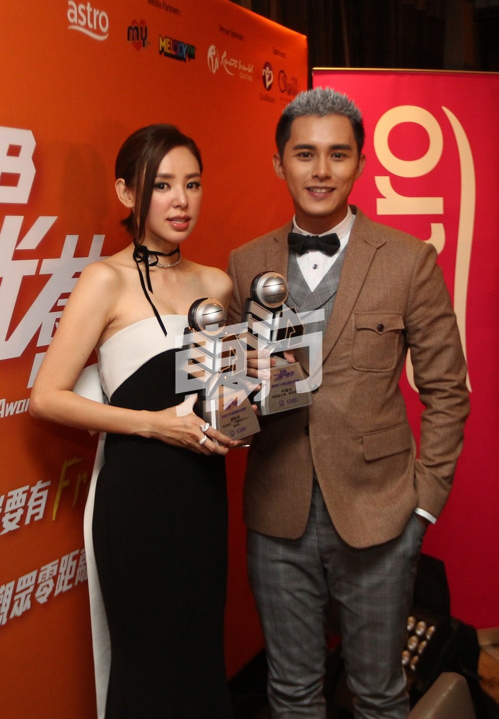 新生代的谭凯琪和何广沛齐夺“最喜爱TVB飞跃进步女/男艺员”，两人称对手如云，对于能不能在香港继续威势，则以平常心看待。