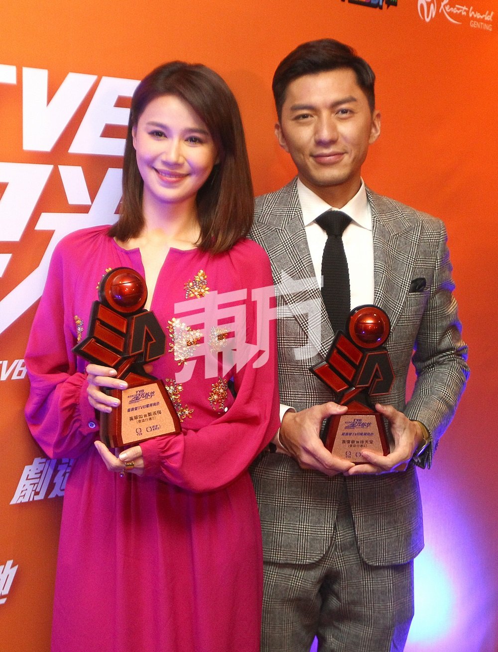 黄翠如和袁伟豪两位UC （卧底）凭《使徒行者2》夺奖，两人称见证到苗侨伟拿奖时心情超激动，比他们自己拿奖更开心。