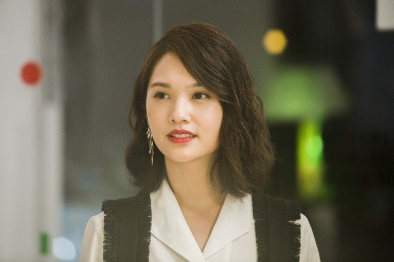 杨丞琳饰演《荼蘼》的女主角郑如薇，在戏中面临事业（去上海）与爱情（留在男友身边）的选择题，出色演技入围金钟奖。