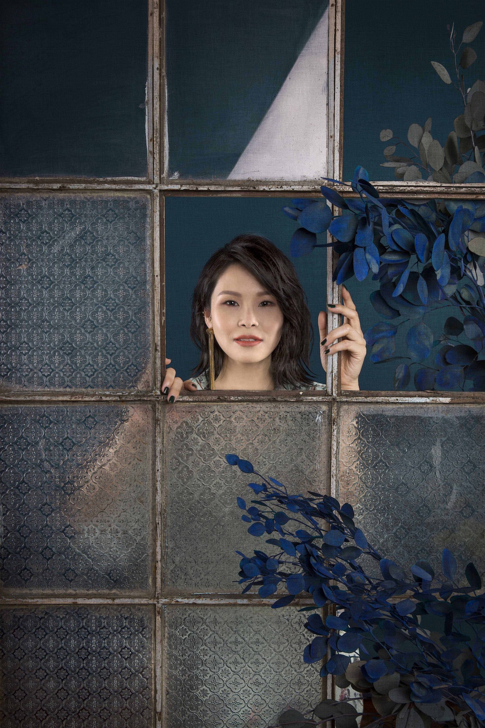 周蕙睽违5年推新辑《不被遗忘的时光》，还因此剪了 25公分长发。