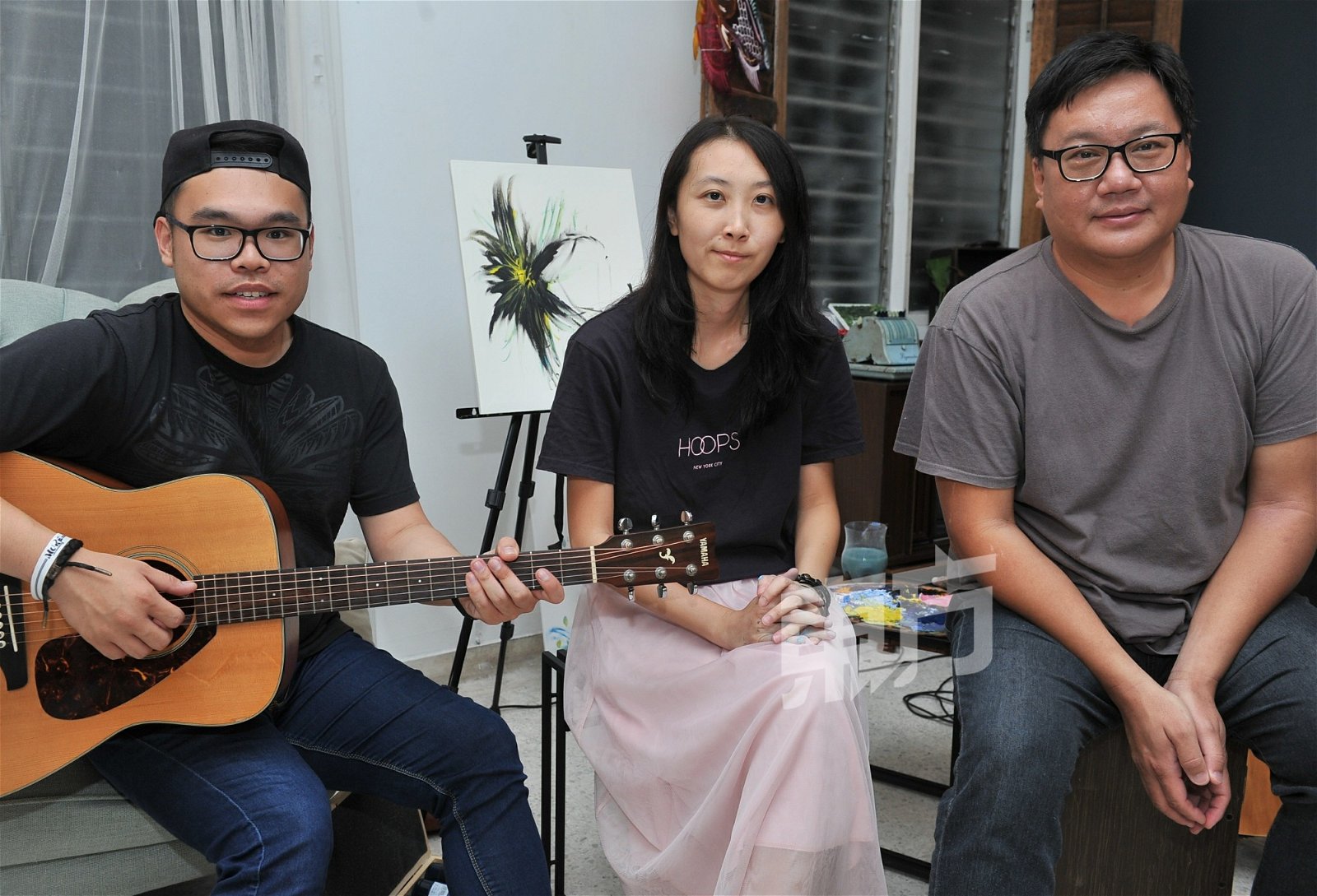 Messenger主要团员为陈日骏和李琳姿，前者是吉他手之一，后者是绘画者兼主唱兼吉他手之一，另外还有负责木箱鼓手的尤泽祥。