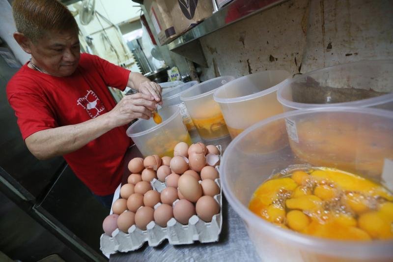 鸡蛋价格上涨近一倍，大量使用鸡蛋的连锁面包店宣布起价。