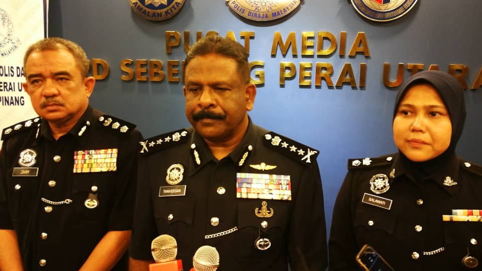 威北警区主任诺再尼（左起）、槟总警长泰威甘及副警区主任沙拉华蒂证实嫌犯落网的消息。