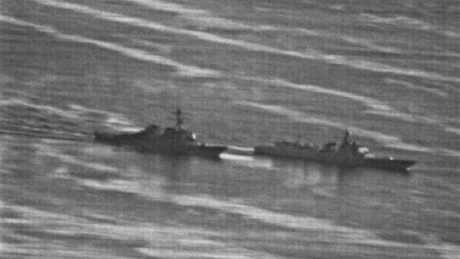 美中军舰今年9月30日在南海险些发生擦撞。
