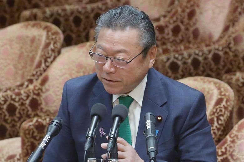 日本奥运大臣樱田义孝。