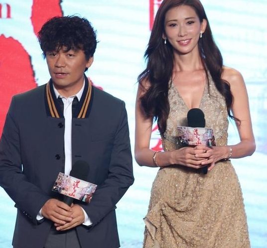 王宝强曾和林志玲合作拍电影《道士下山》。