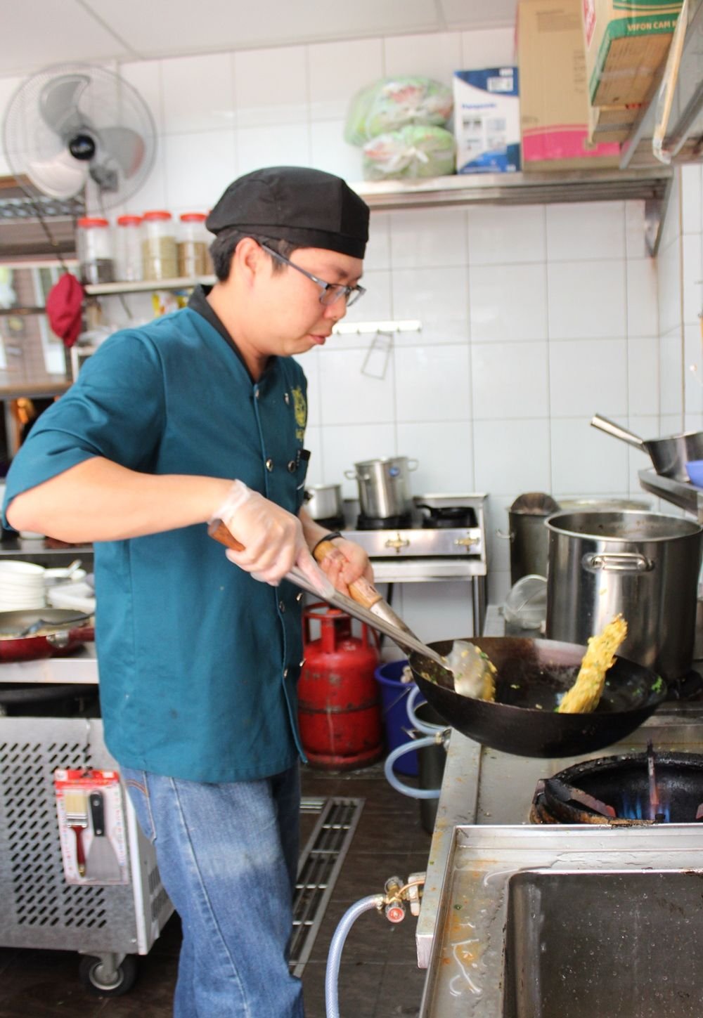 拥有多年烹调经验的苏浩翔，对于“越南味”生产的食物都非常讲究，尽可能亲力亲为。