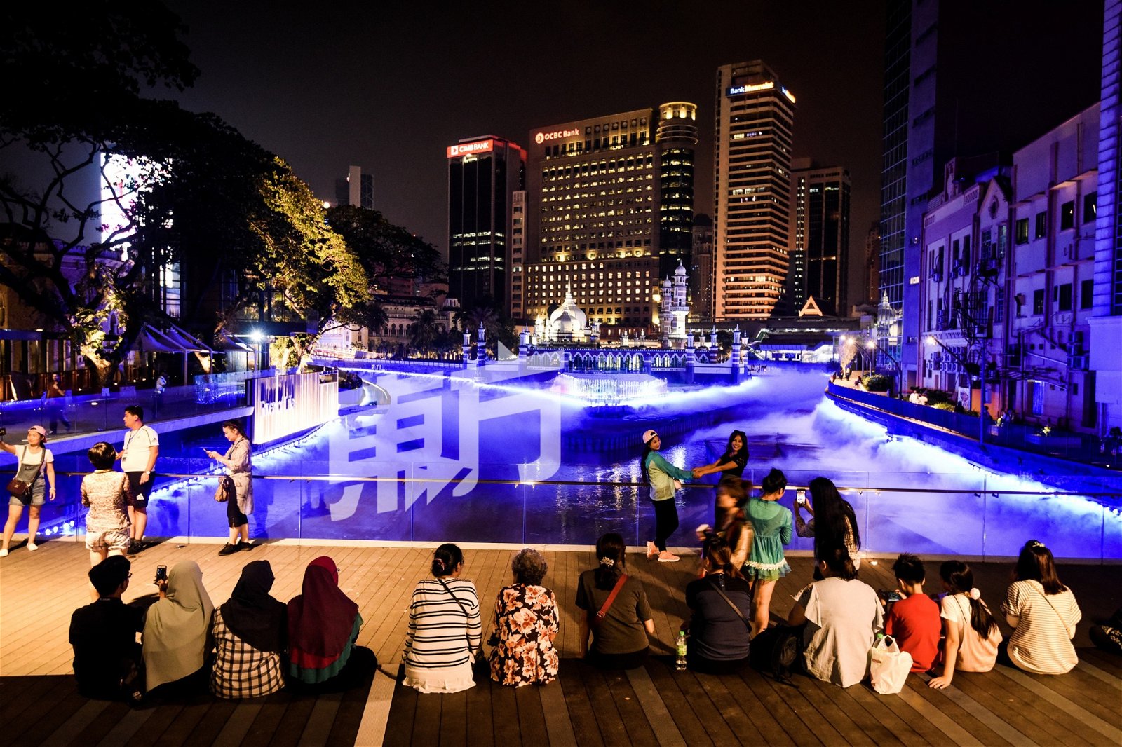 从2010年开始打造的生命之河（River of Life）是大吉隆坡计划下的核心项目，目前已完工的工程有鹅唛河和巴生河交界处的蓝池，以及2020倒数时钟和音乐喷泉，是城中最新的公共空间，亦是吉隆坡新景点。