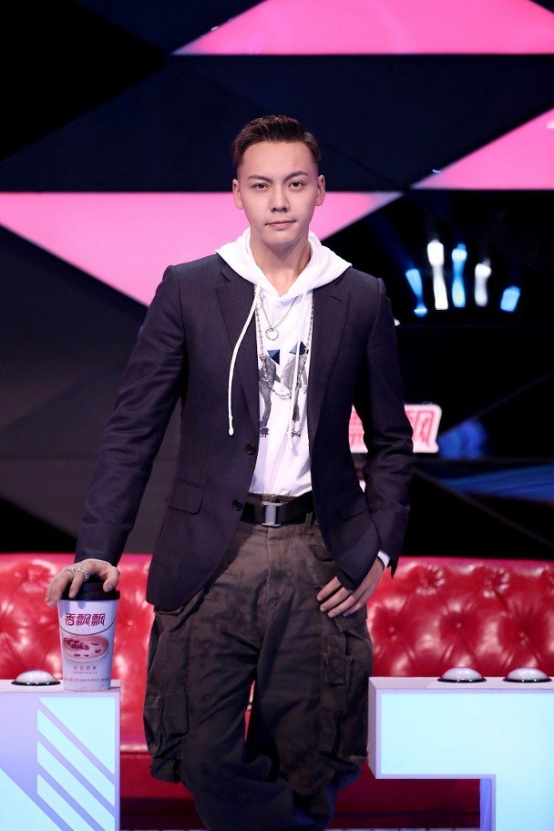 香港艺人中陈伟霆（23位）排位最靠前。
