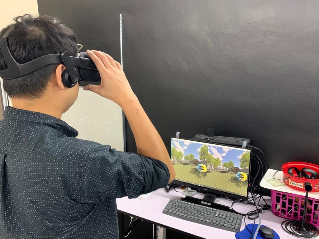 美国Vivid Vision运用VR科技，以不同角度来刺激双眼，让患者在虚拟实境体验产生景深、远近的空间感。
