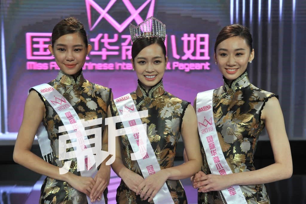 左起季军陈丽璇、冠军张简宁及亚军廖贝仪。
