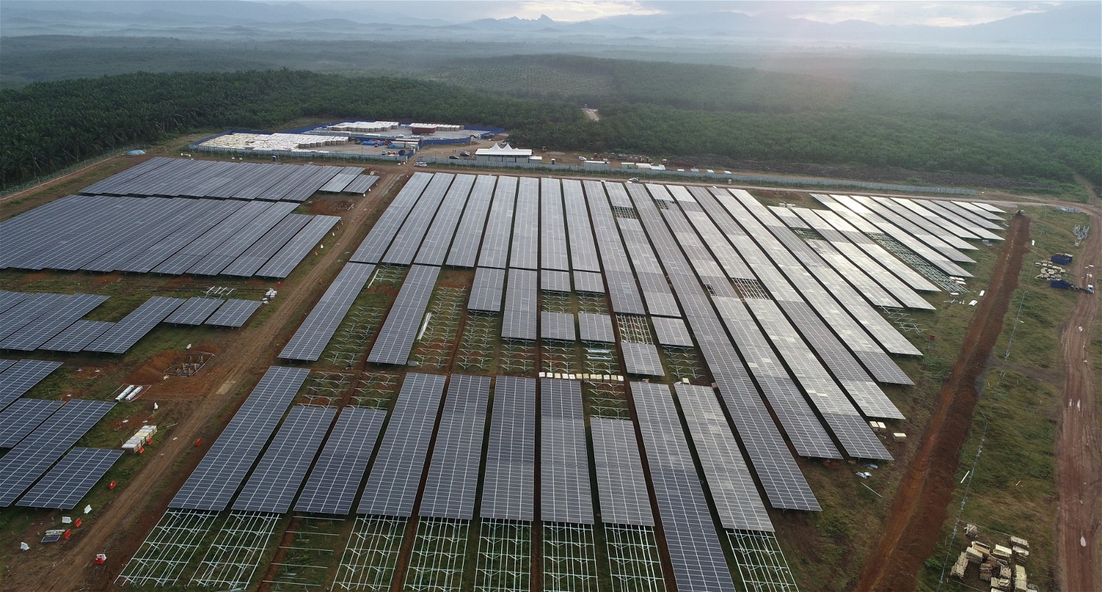 国家能源（国能）位于吉打州武吉士南卯的第二大型太阳光伏电站项目，装置共13万4880个太阳光伏电板，可发电高达30兆瓦。