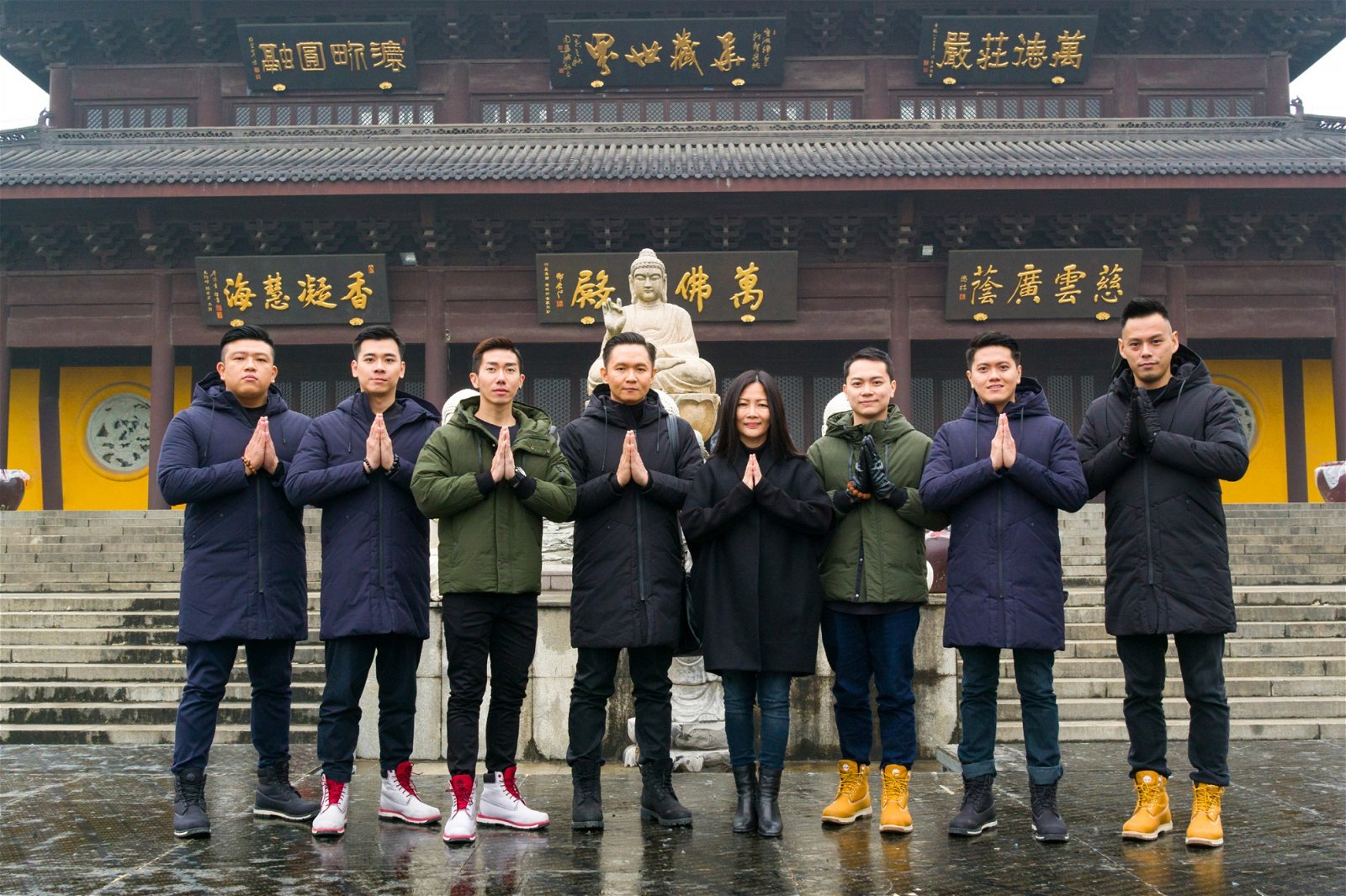 去年，黄慧音带领“佛乐男团”净世金刚到中国跨年演唱。