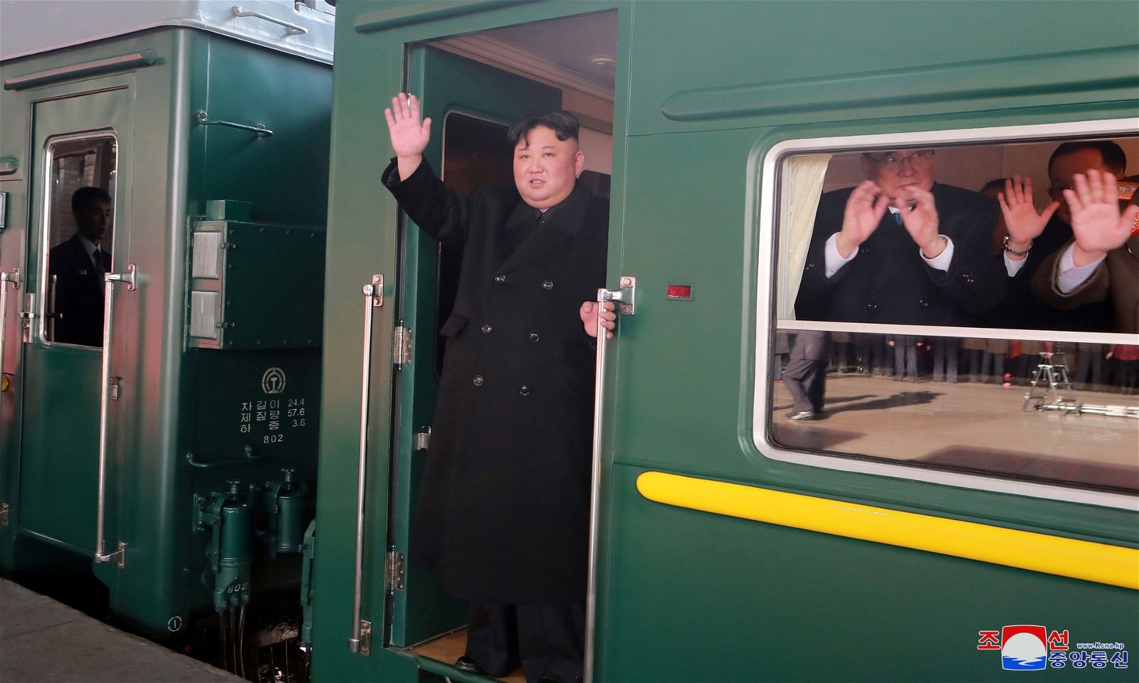 朝鲜官方媒体《朝中社》证实金正恩乘搭火车离开平壤。