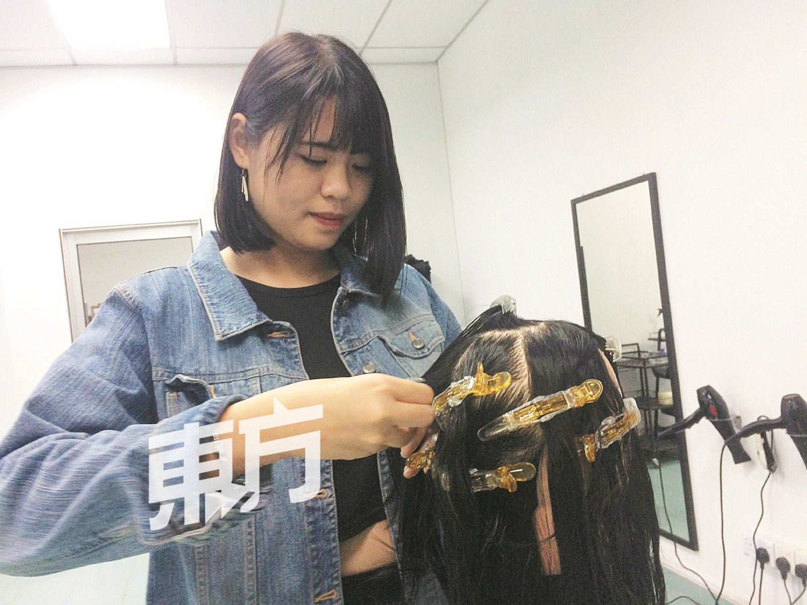 陈美韵走出创伤，在城市关怀中心学习美发技术， 立志要到韩国学习美发技术。