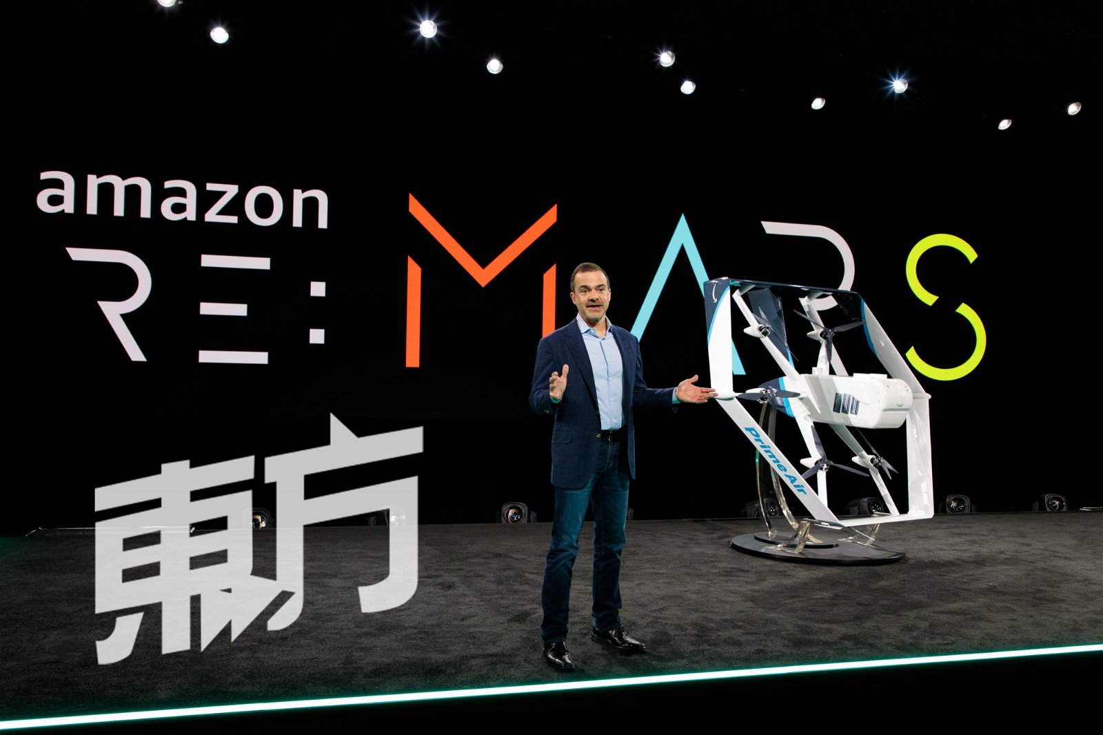 美国电商龙头亚马逊（Amazon ）发表革命性全电动送货无人机，且预定在未来几个月内试飞，初 期将载运牙膏和家用品给消费者，预料能成为亚马逊的送货生力军。（摄影：邱继贤）